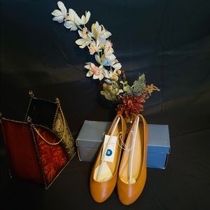 Women’s Everly Round Toe Ballet Flats Cognac size9
